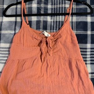 Cute Hollister blouse 🧡